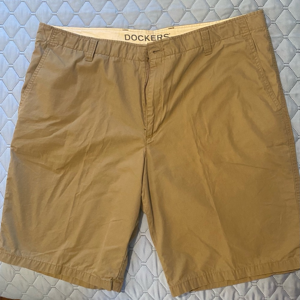NWOT Dockers Tan Shorts